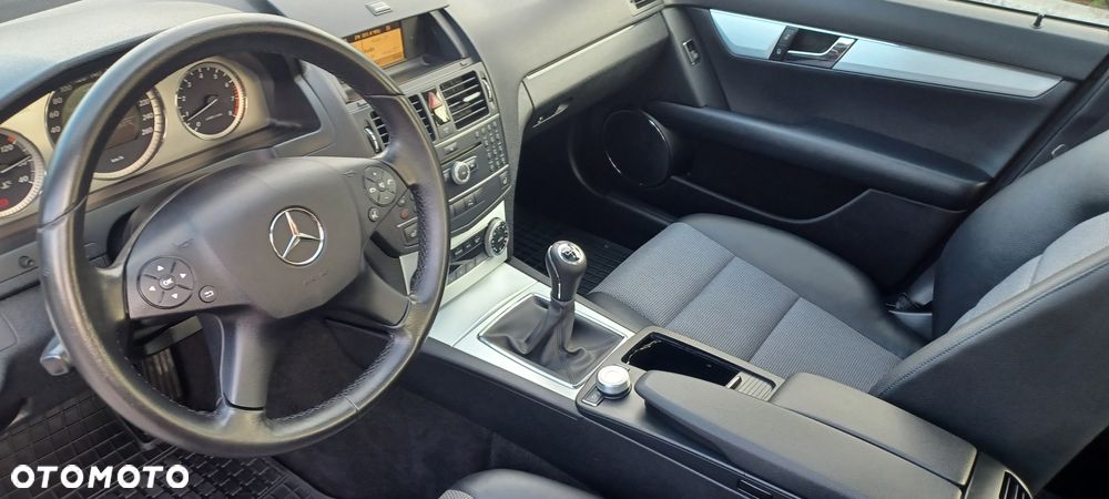 Mercedes-Benz Klasa C 180 Kompressor - 20