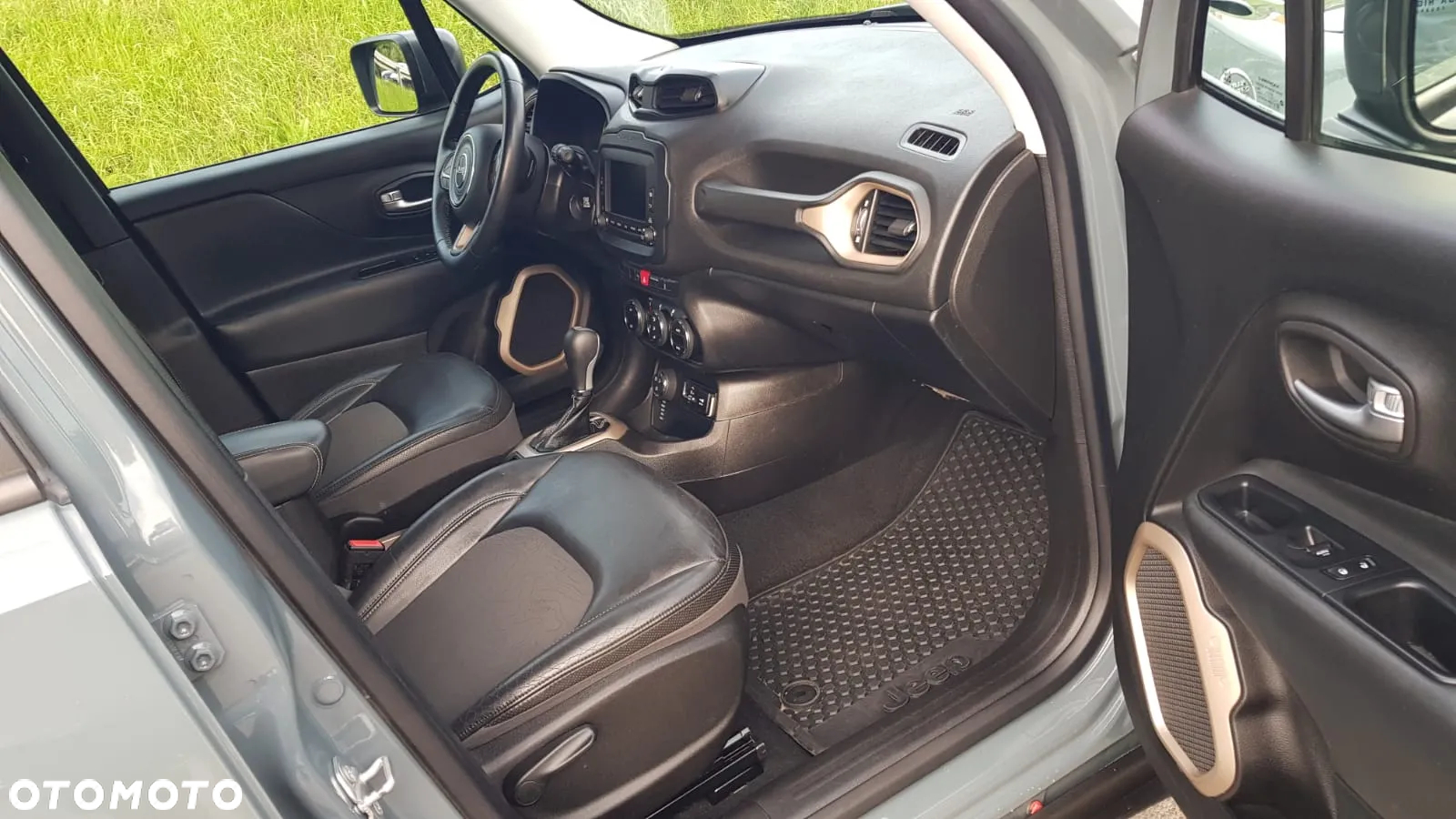 Jeep Renegade - 14
