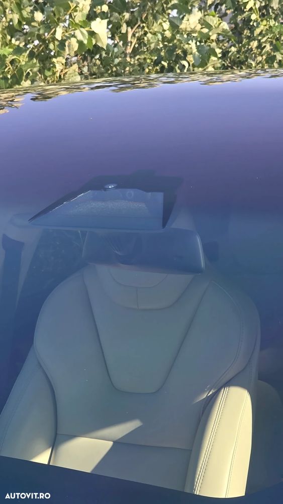 Tesla Model X - 14