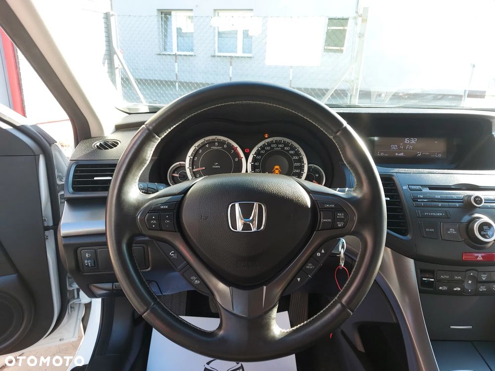Honda Accord 2.0 Elegance - 23