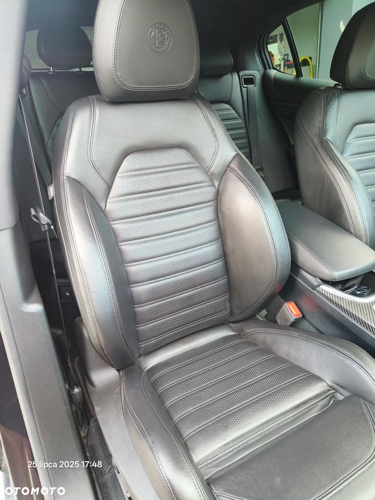 Alfa Romeo Stelvio 2.0 Turbo 16V AT8-Q4 Estrema - 18