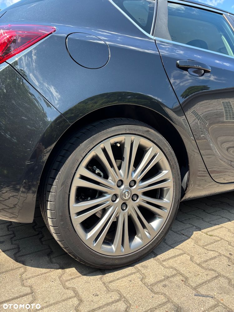 Opel Astra 1.6 Turbo - 15