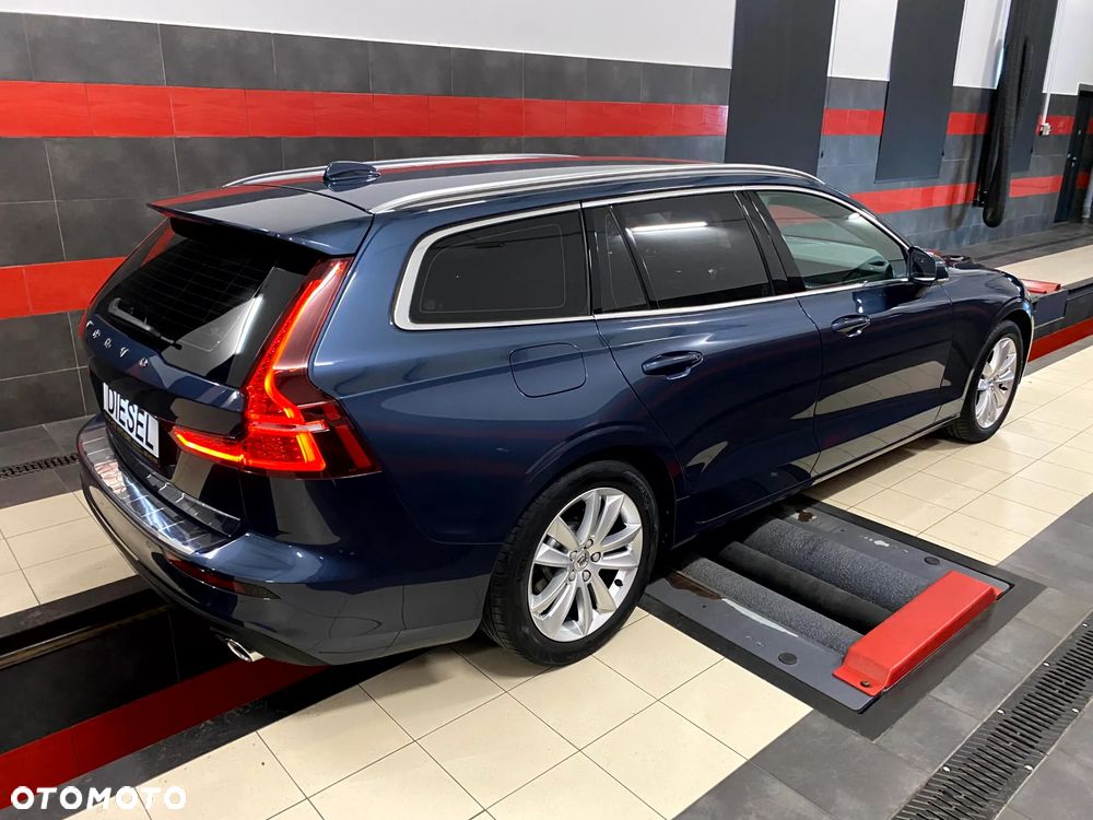 Volvo V60 D4 Geartronic Momentum - 8