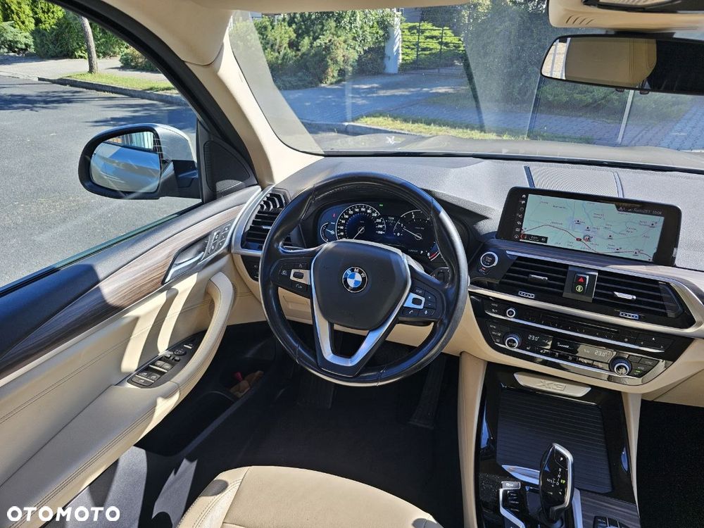 BMW X3 xDrive25d - 17