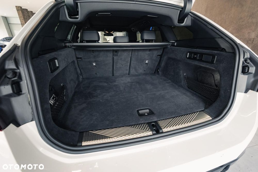 BMW i5 - 37