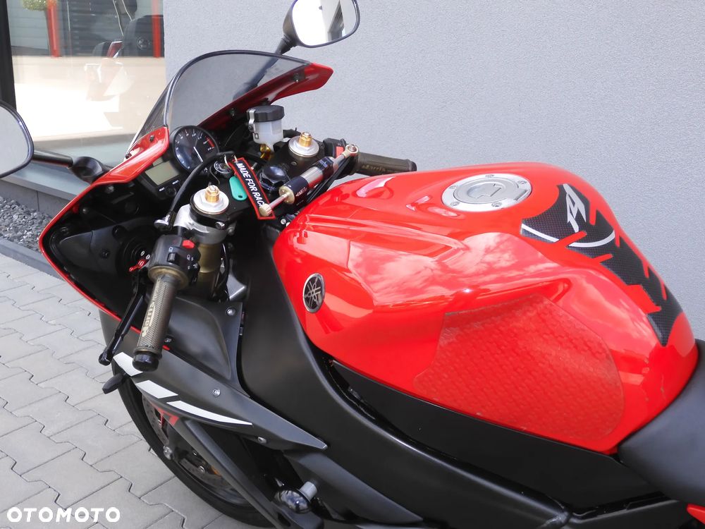 Yamaha R1 - 29