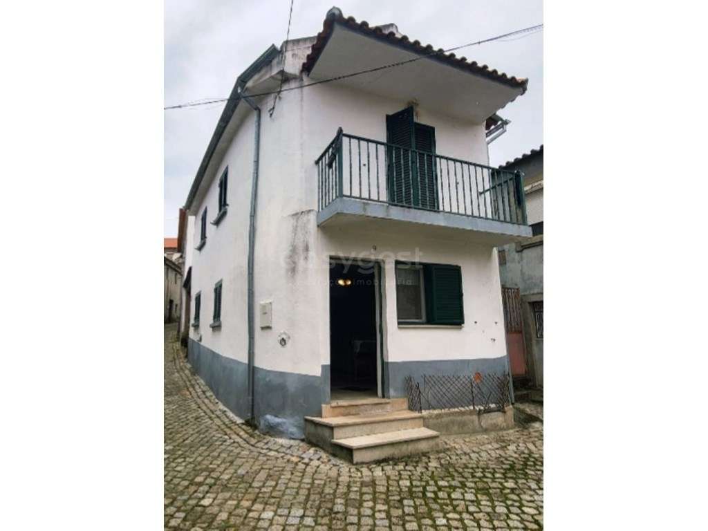 Encantadora Moradia T2 no Coração da aldeia de Lagoaça - Pronta a H... - Grande imagem: 2/13