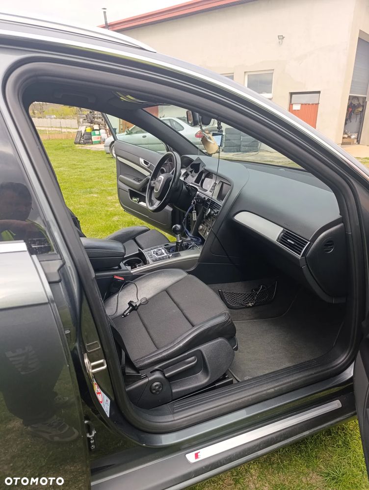 Audi A6 Avant 2.4 - 18