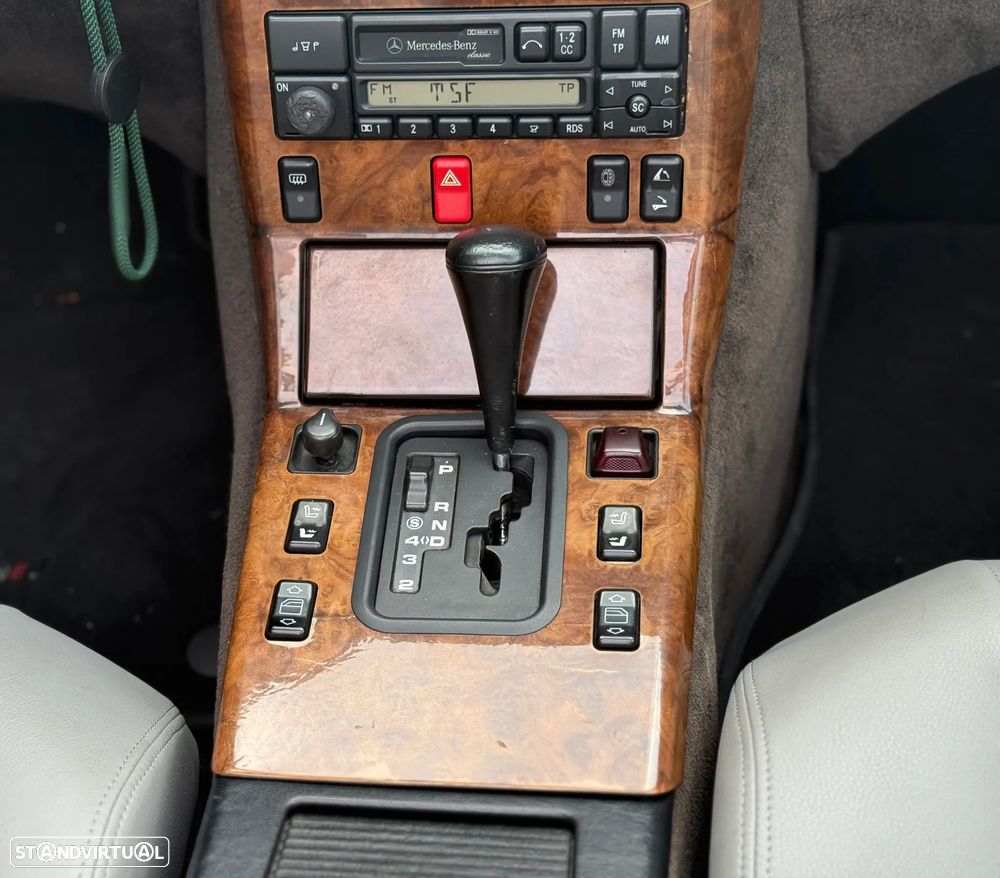Mercedes-Benz SL 300 - 13