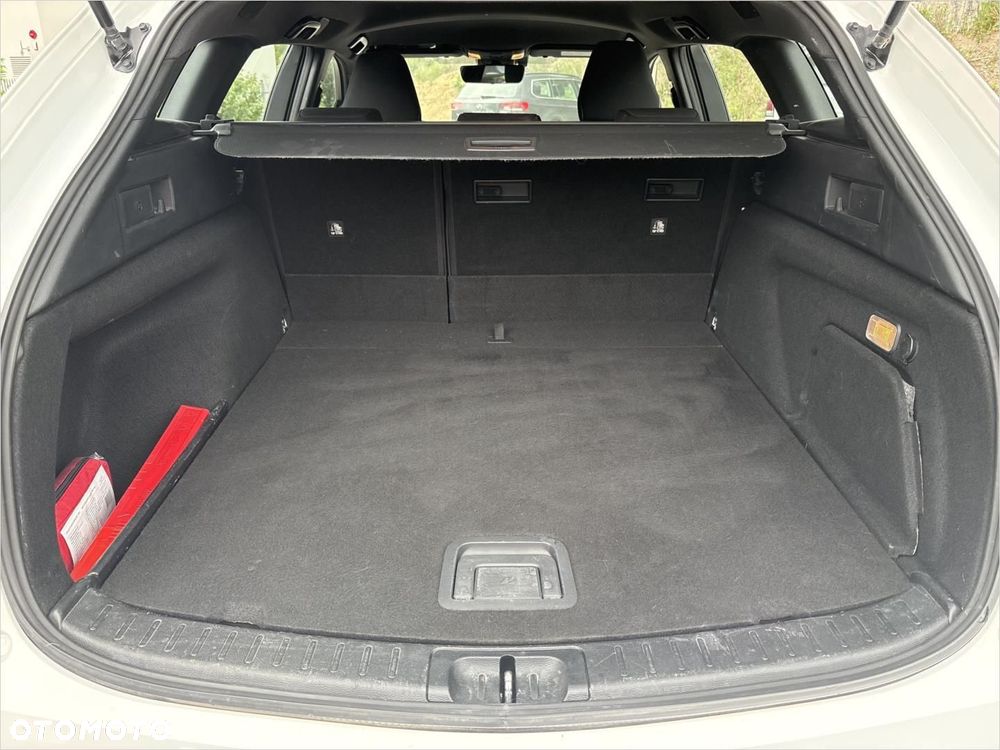 Toyota Corolla 2.0 Hybrid Comfort - 16