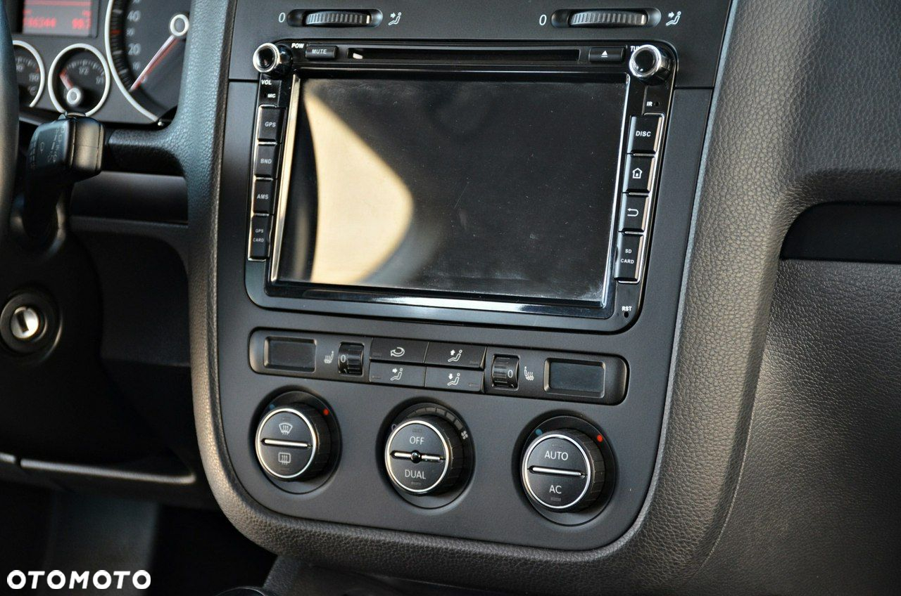 Volkswagen Golf - 27