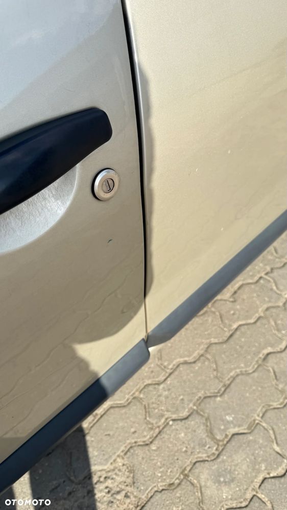 Dacia Sandero 1.2 16V Story - 7