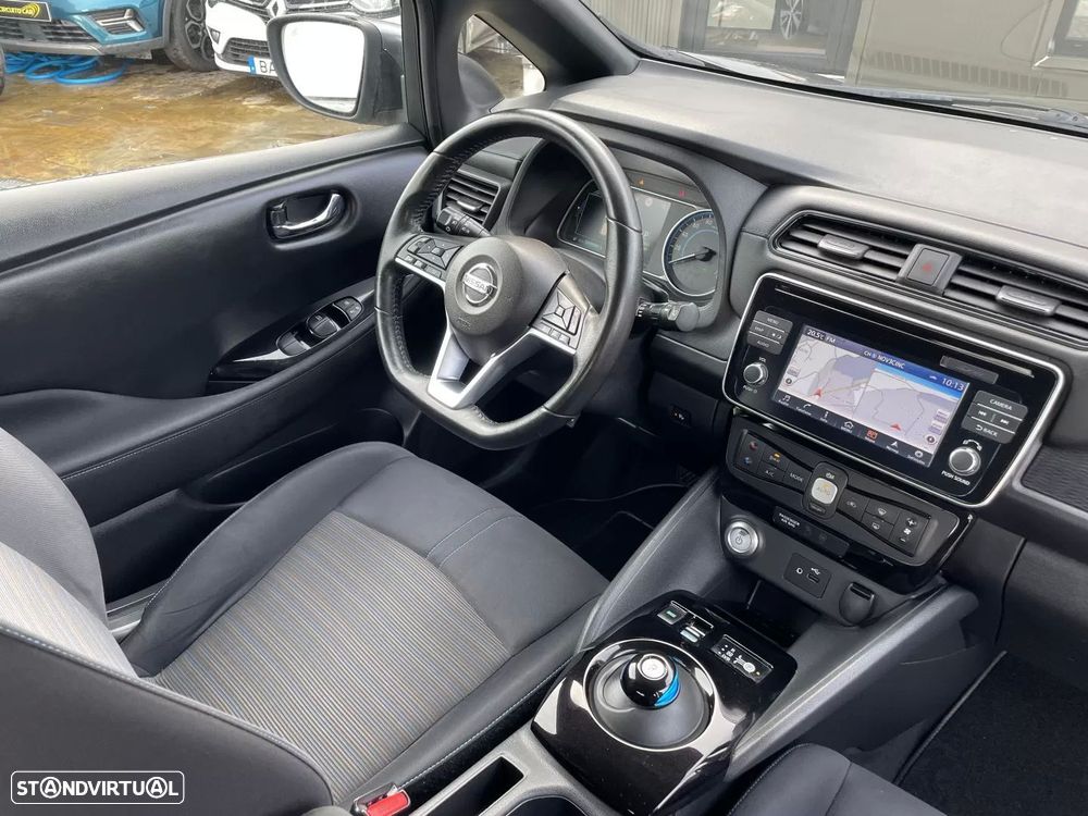 Nissan Leaf 40 kWh Acenta - 28