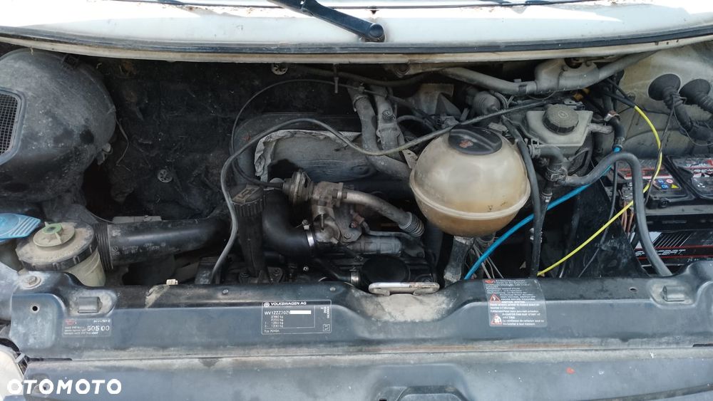 Tylko Części VW Transporter T4 1.9 TD ABL 68KM 50kW lakier R902 - 10