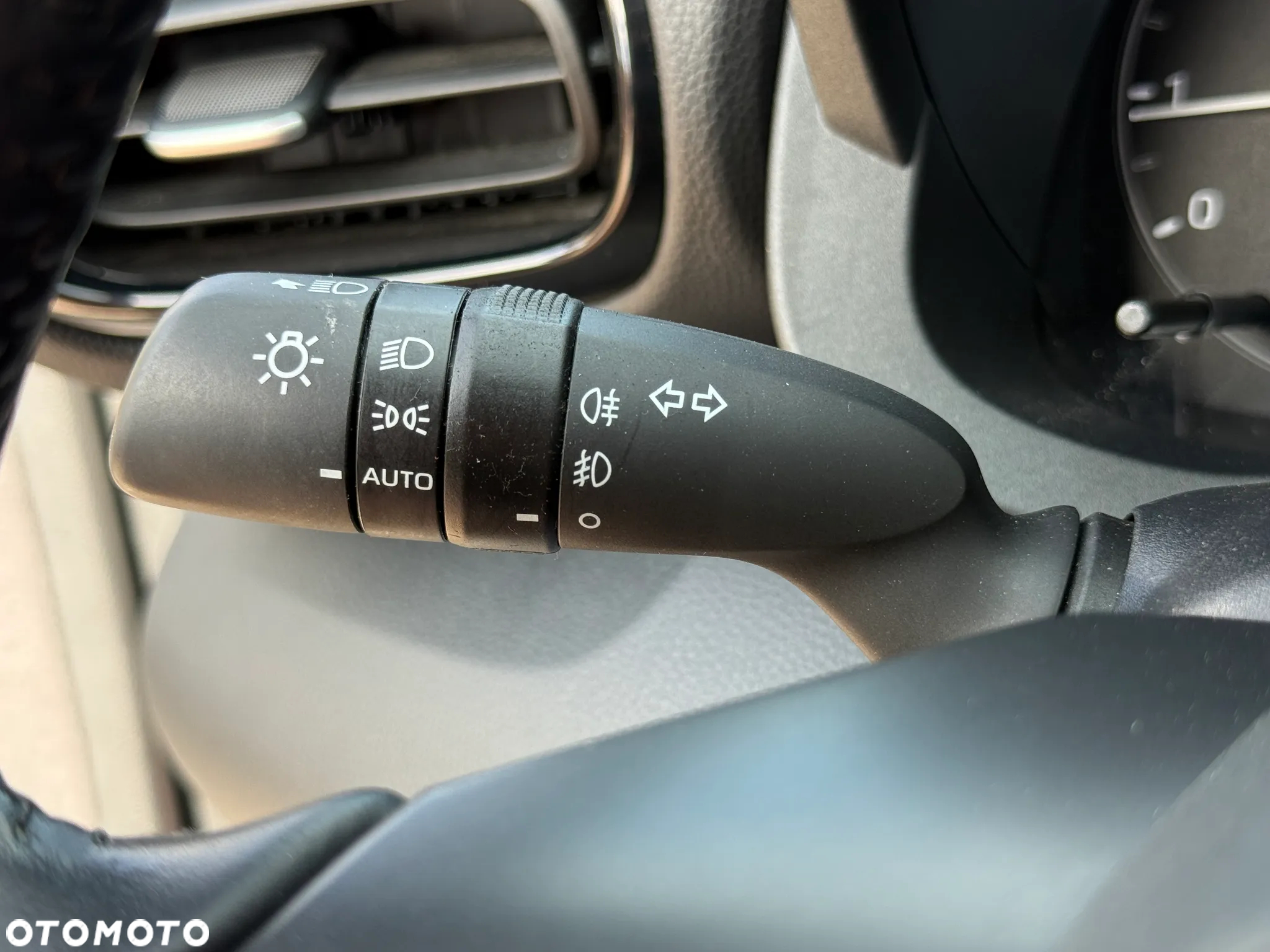 Toyota Yaris 1.5 Comfort - 27