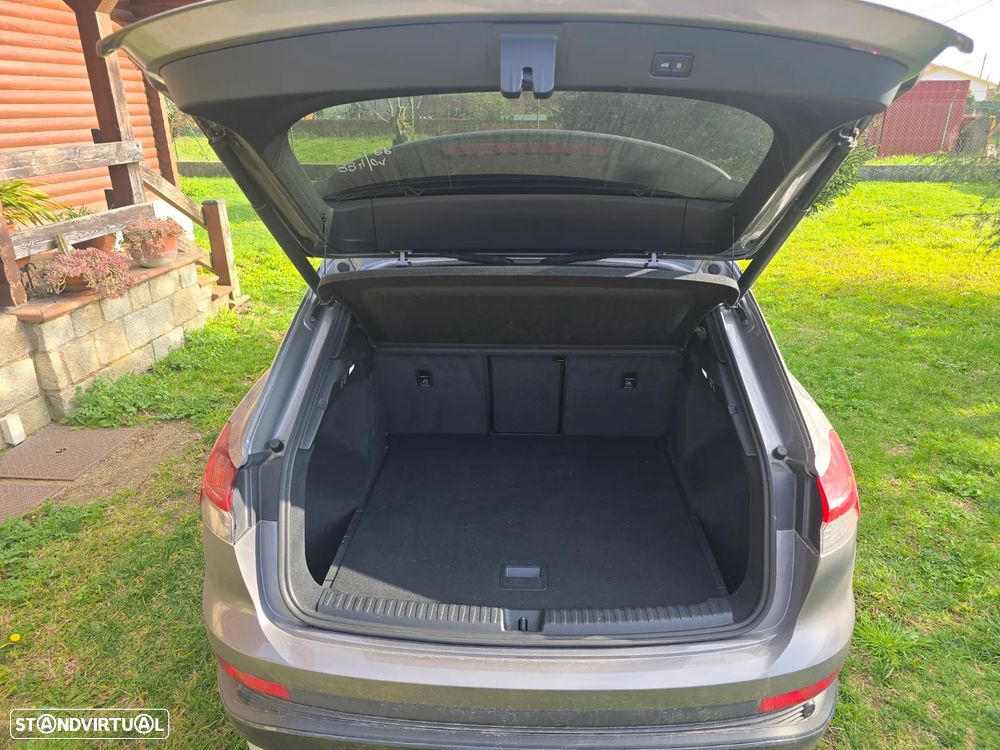 Audi Q4 e-tron 45 quattro - 4