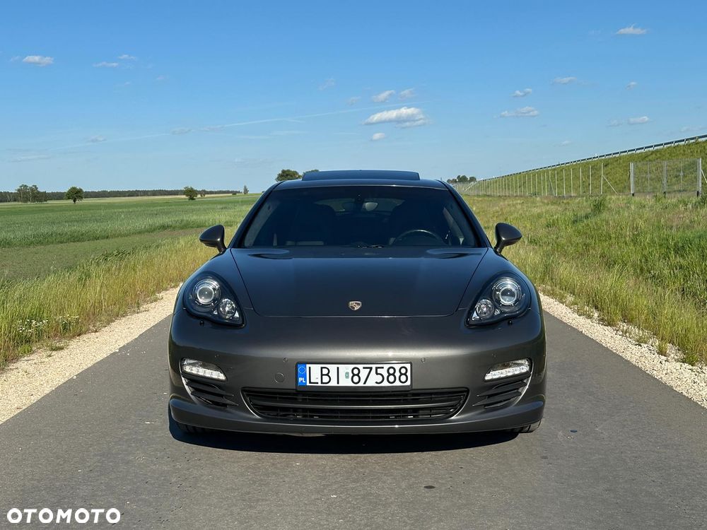 Porsche Panamera - 14