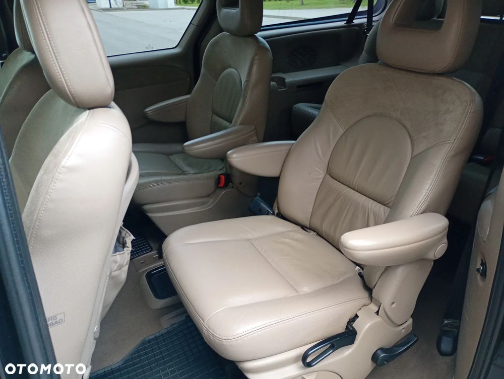 Chrysler Grand Voyager 3.3 Limited - 27