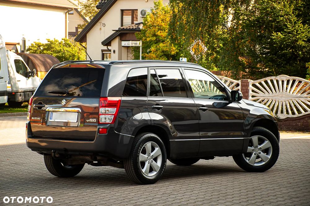 Suzuki Grand Vitara 2.4 Comfort Limited - 18