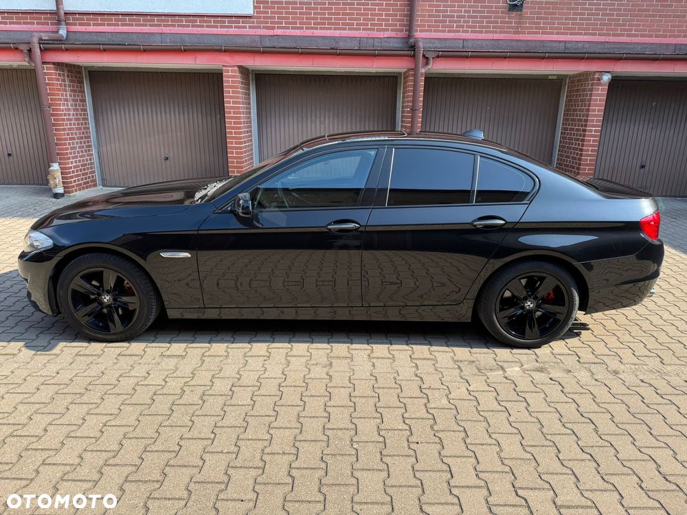 BMW Seria 5 528i xDrive - 10