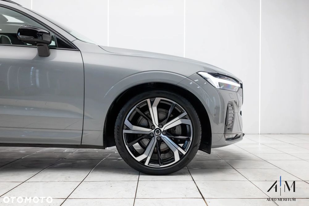 Volvo XC 60 B4 D AWD Ultimate Dark - 8