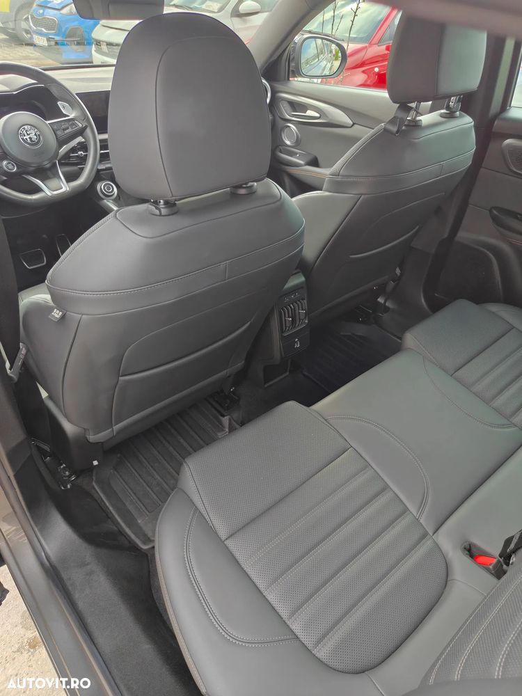 Alfa Romeo Tonale 1.6 FWD AT Veloce - 8