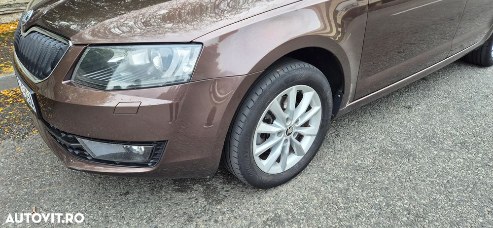 Skoda Octavia 2.0 TDI DSG Ambition - 9