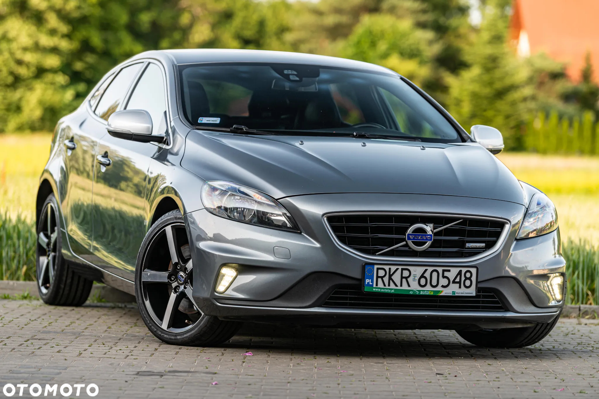 Volvo V40 D4 Drive-E R-Design Momentum - 2