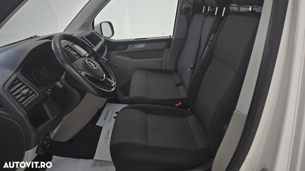 Volkswagen Transporter - 12