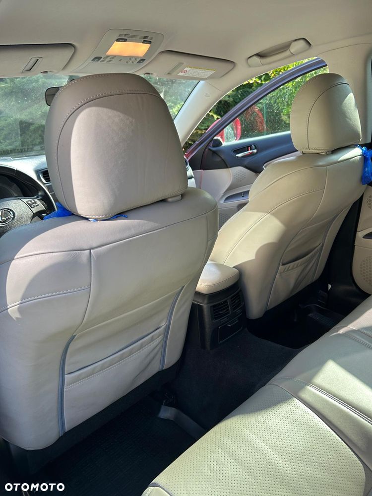Lexus IS 220d - 13