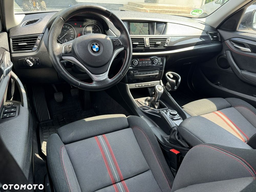 BMW X1 sDrive18d Sport Line - 7