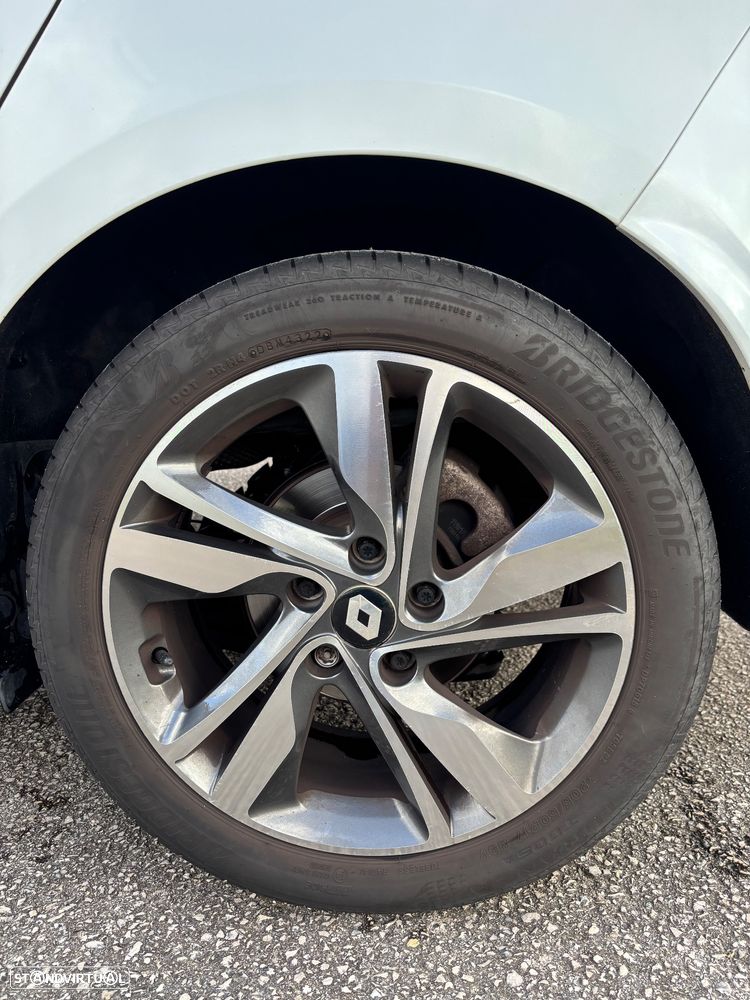 Renault Mégane TCe 140 GPF BOSE EDITION - 9