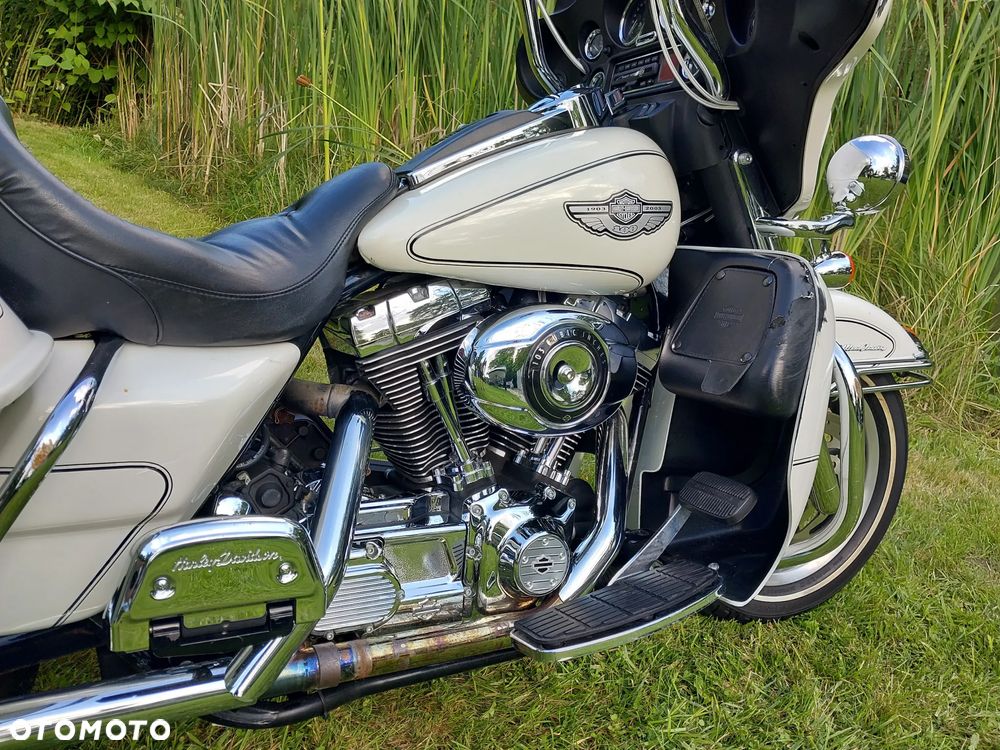 Harley-Davidson FLHTCU Ultra - 17