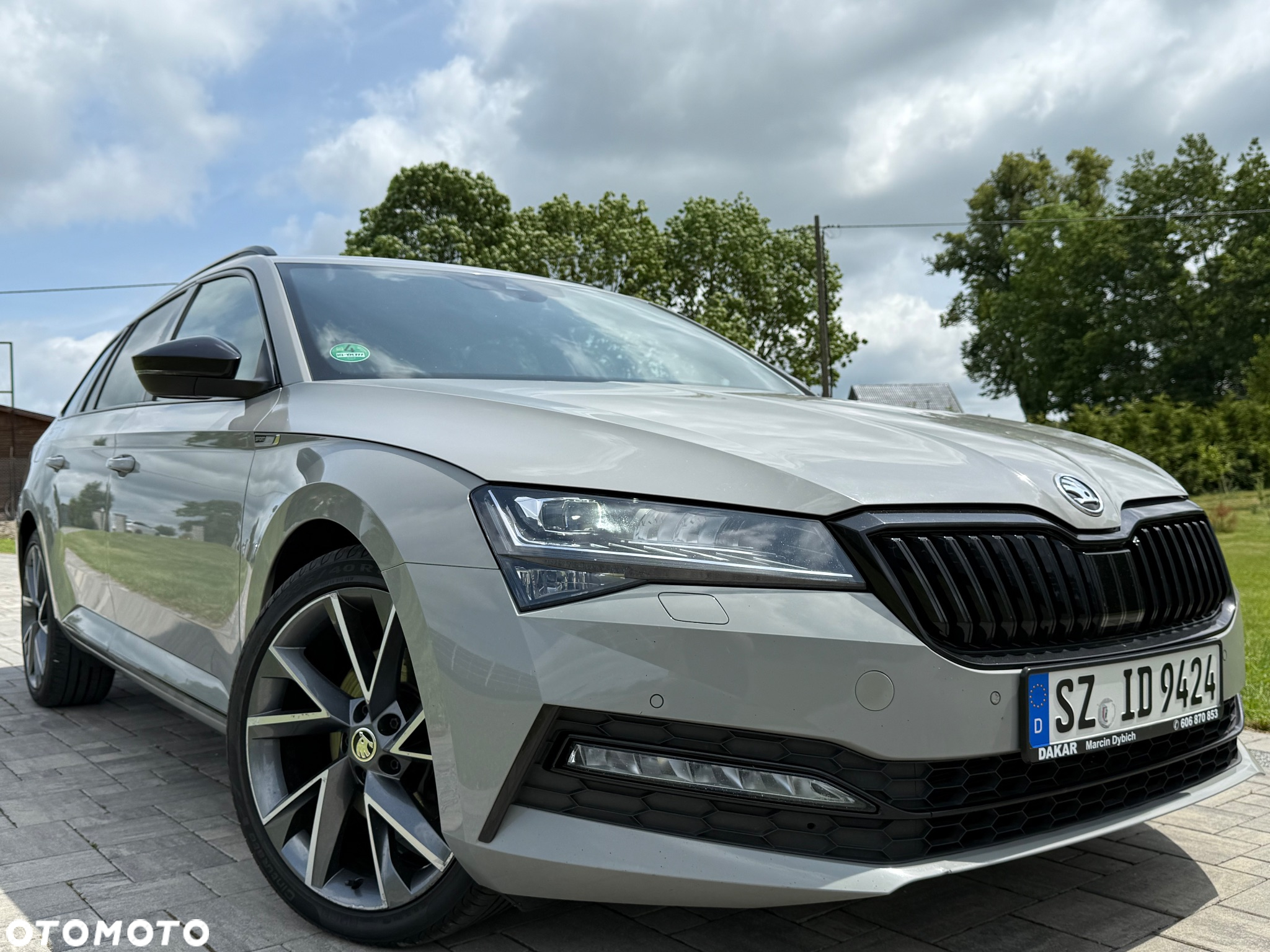 Skoda Superb 2.0 TDI Sportline DSG - 2