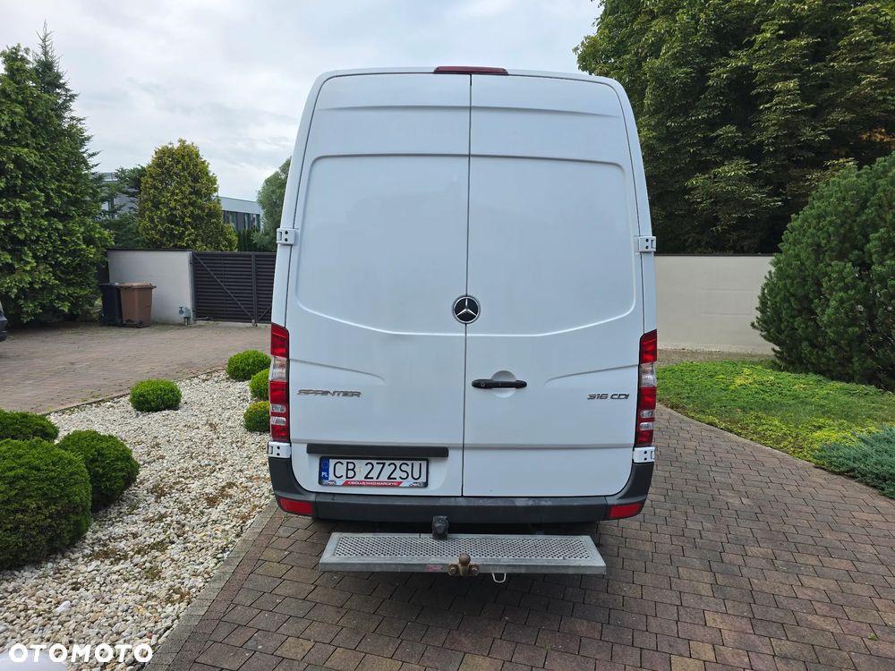 Mercedes-Benz Sprinter - 9