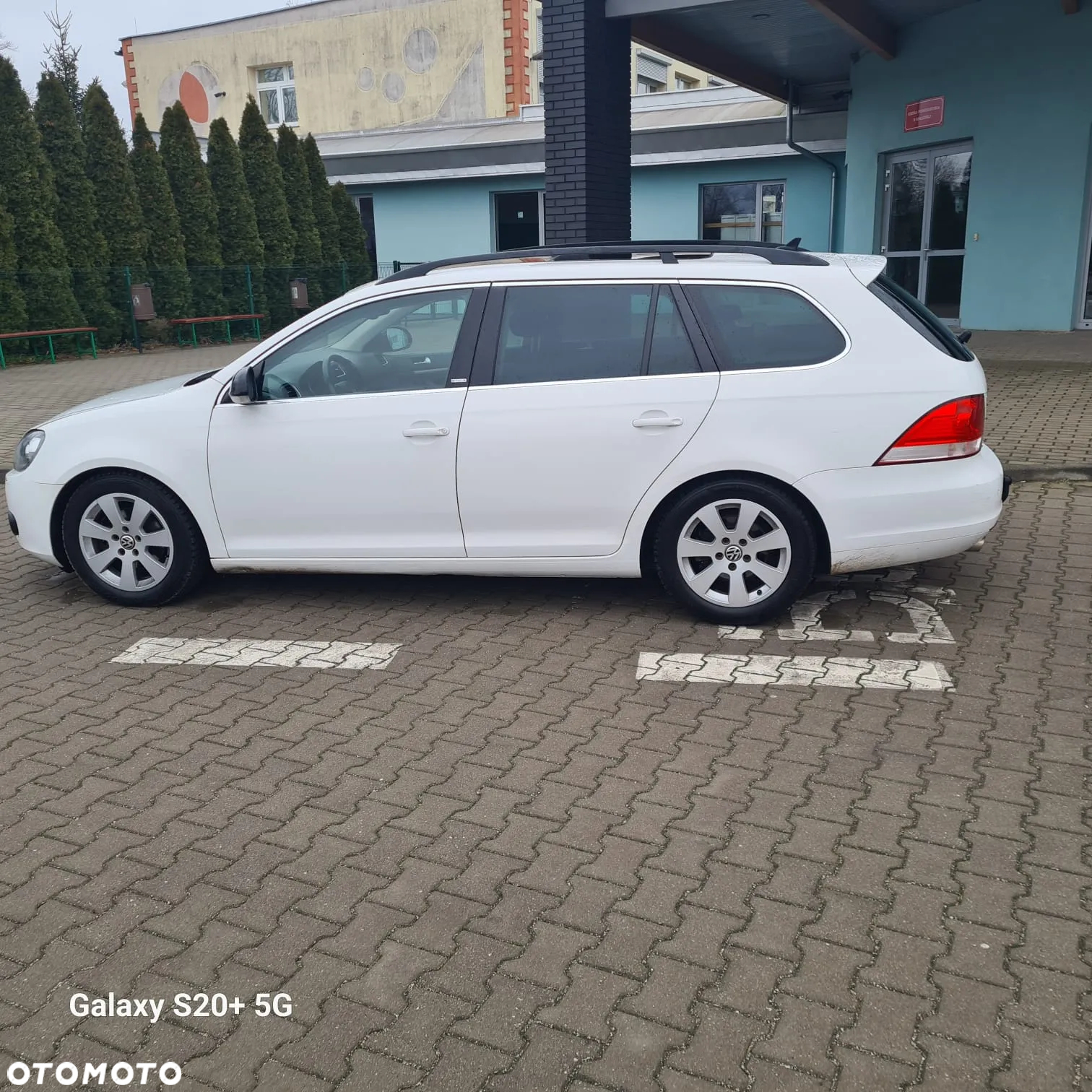 Volkswagen Golf 1.6 TDI DPF BlueMotion Technology MATCH - 9