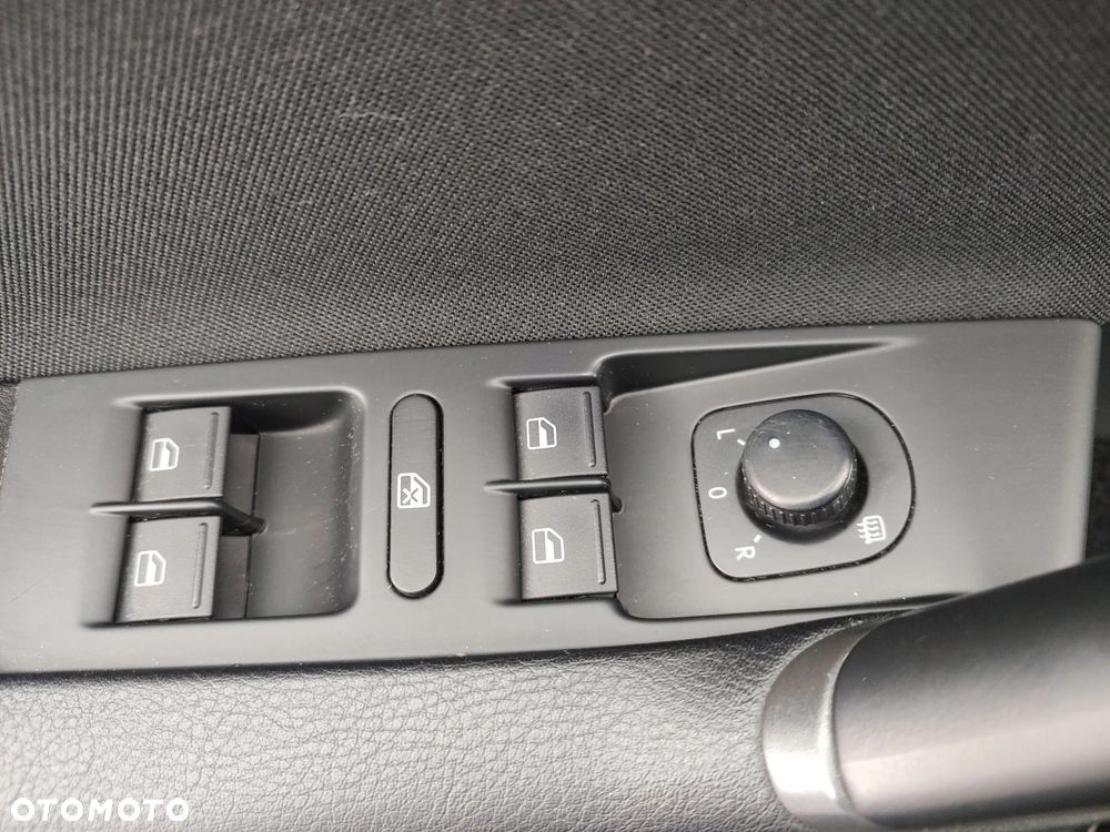 Volkswagen Passat 2.0 TDI Comfortline DSG - 10