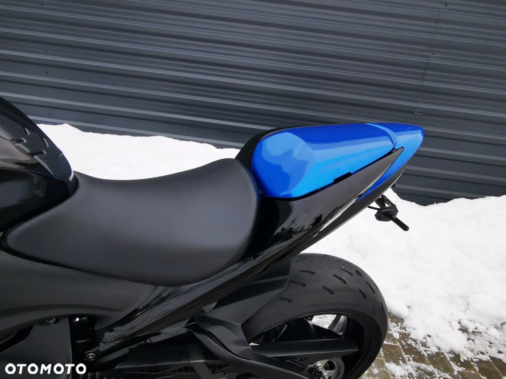 Suzuki GSX - 8