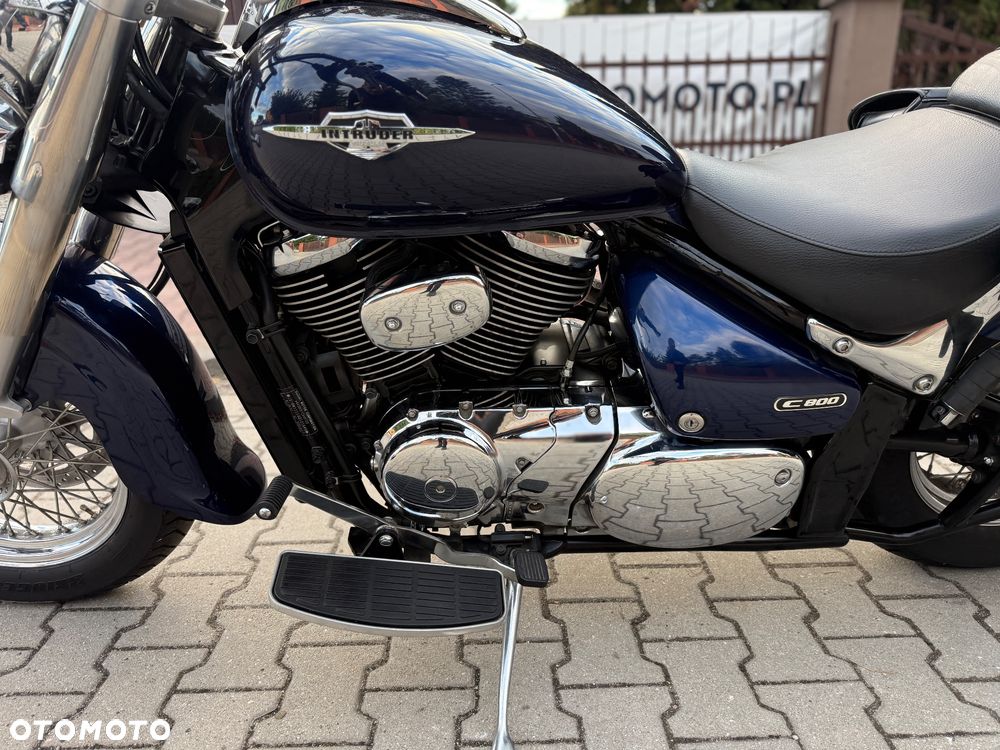 Suzuki Intruder - 23