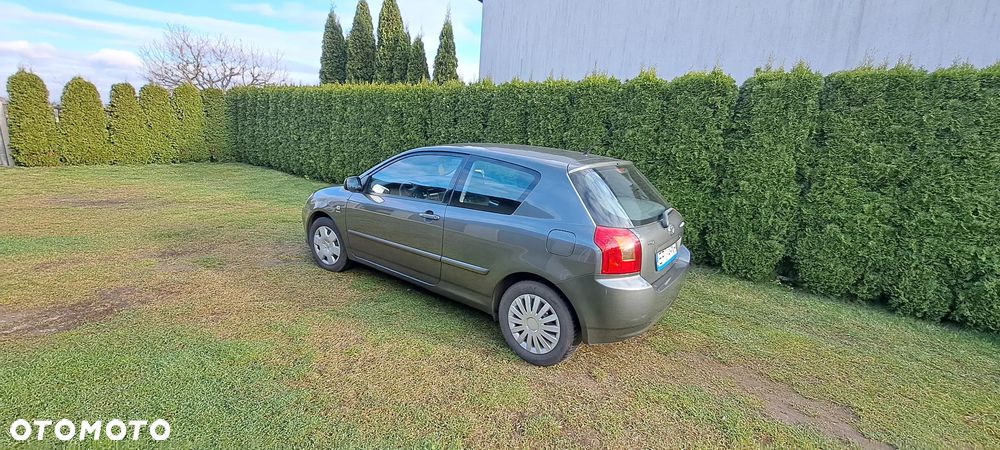 Toyota Corolla 1.6 Luna - 3