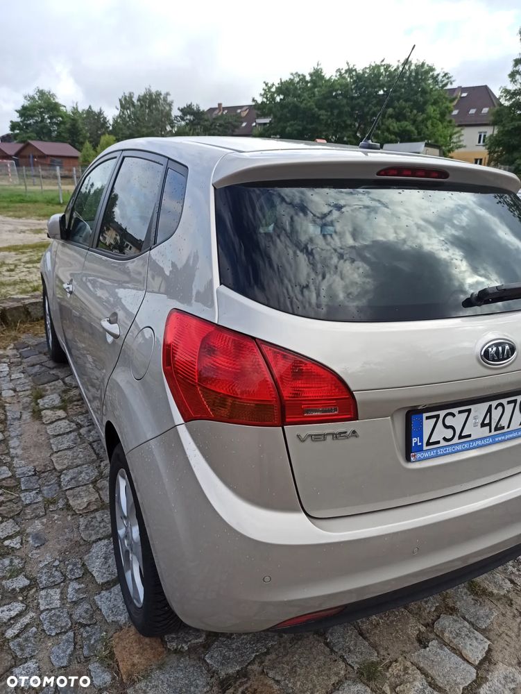 Kia Venga 1.6 L - 3