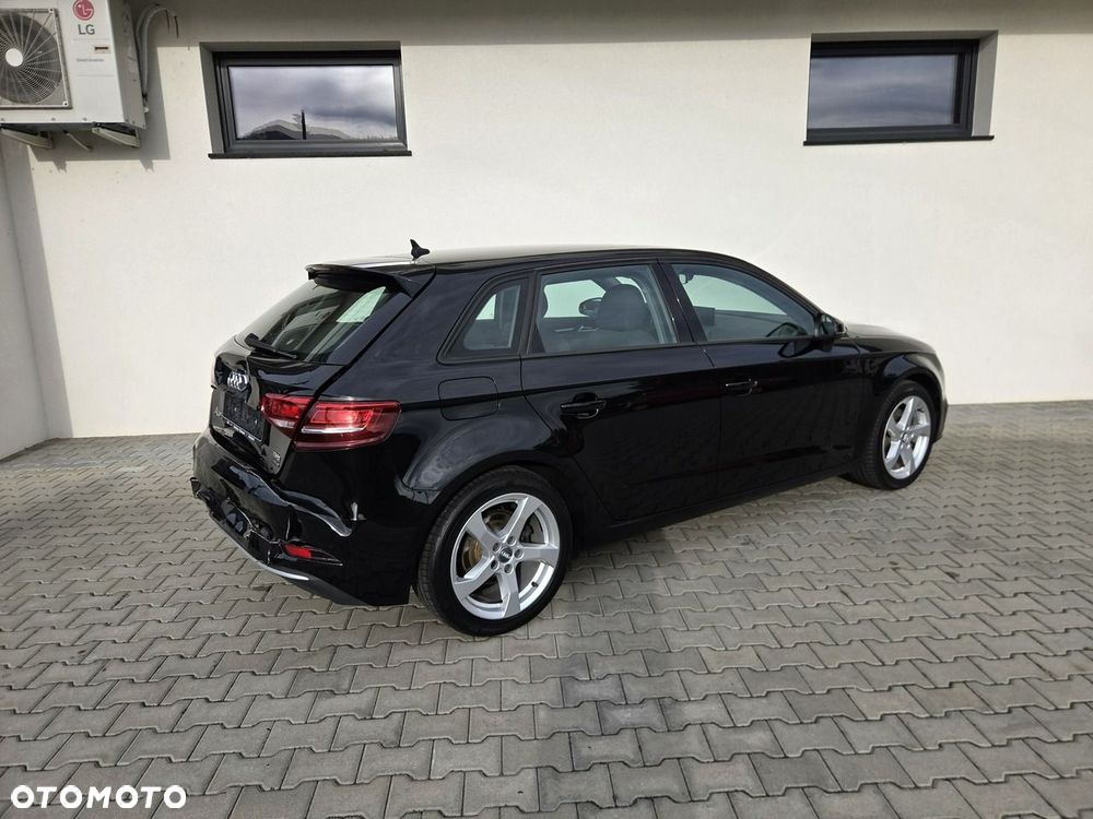 Audi A3 Sportback - 16