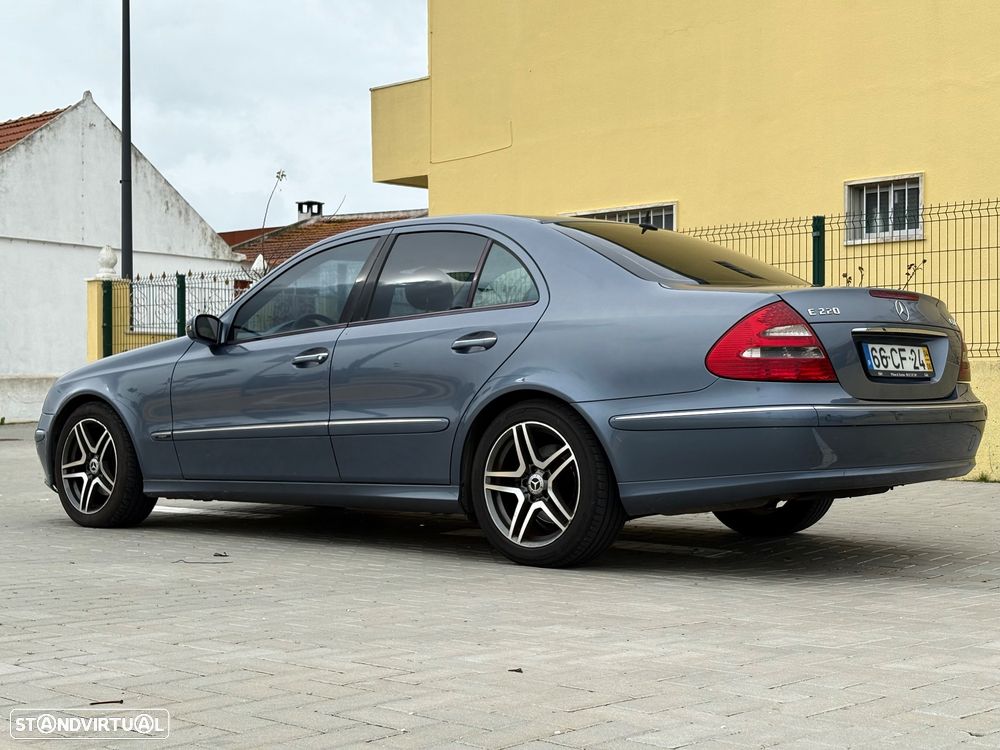 Mercedes-Benz E 220 CDI Auto Avantgarde - 5