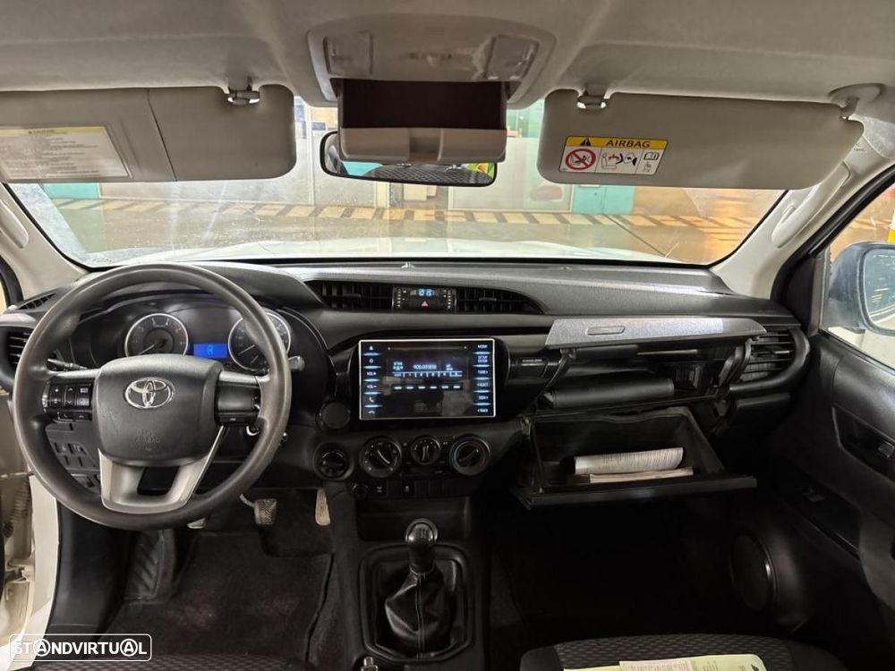 Toyota Hilux 2.4 D-4D 4WD CD - 5