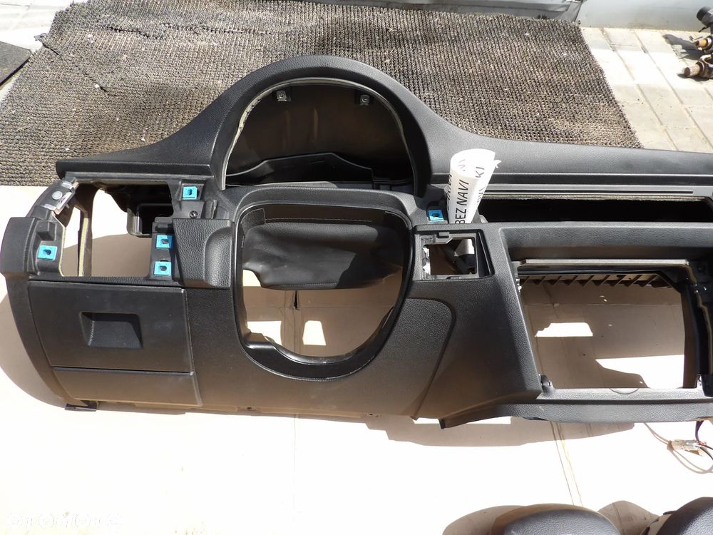 BMW - E90 - DESKA ROZDZIELCZA , KOKPIT , KONSOLA - BEZ NAWIGACJI , POD KUBKI - PODUSZKA KIEROWCY I PASAŻERA - NAPINACZE - DEMONTAŻ - ORYGINAŁ - 2