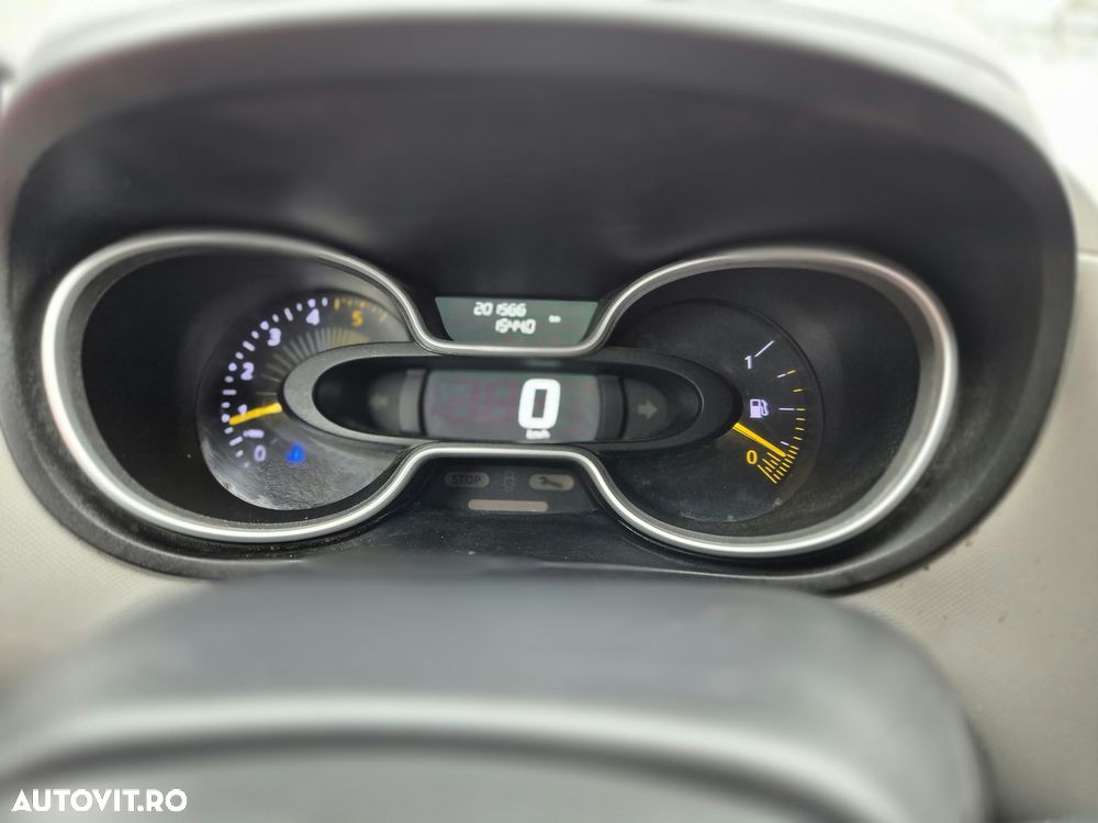 Renault Trafic - 16