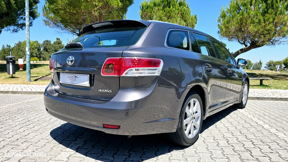 Toyota Avensis SD 2.0 D-4D Exclusive +Pele+GPS - 11