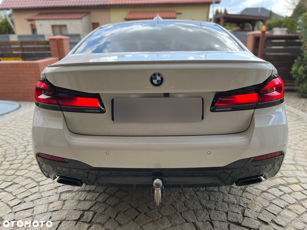 BMW Seria 5 520d M Sport - 10