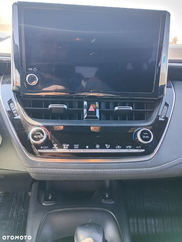 Toyota Corolla 2.0 Hybrid Comfort - 12