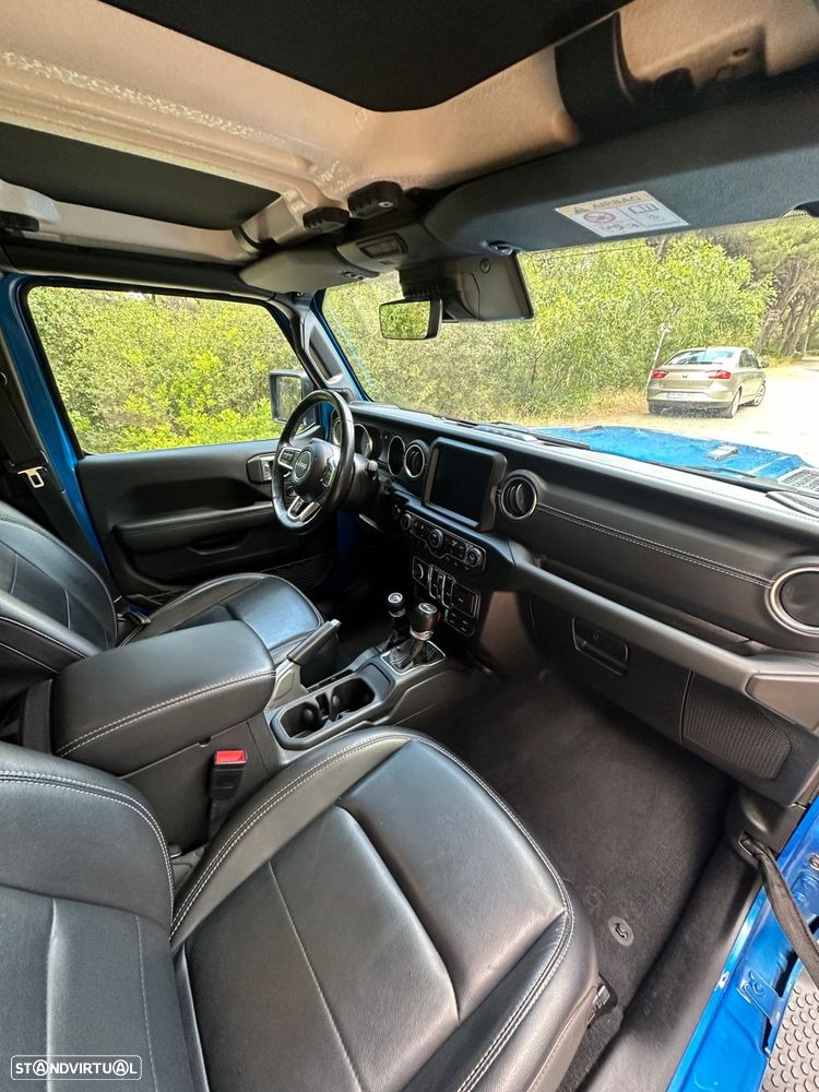 Jeep Wrangler - 22